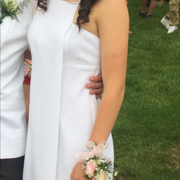 White BCBG Dress Size 4 - Picture 8 of 10